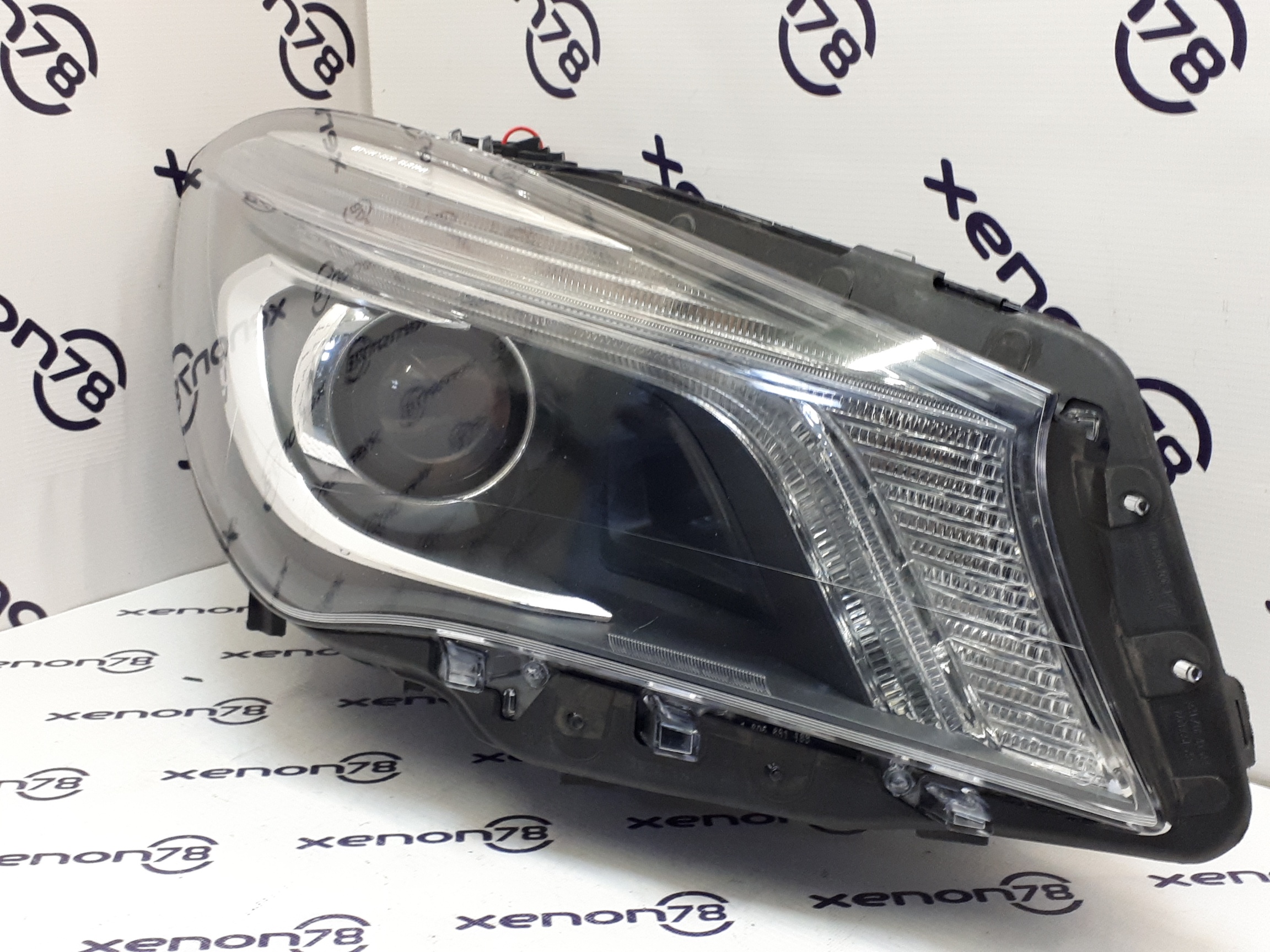 Фара Mercedes СLA (13-16г.) w117 С117 правая A1179065200 бу 15г.