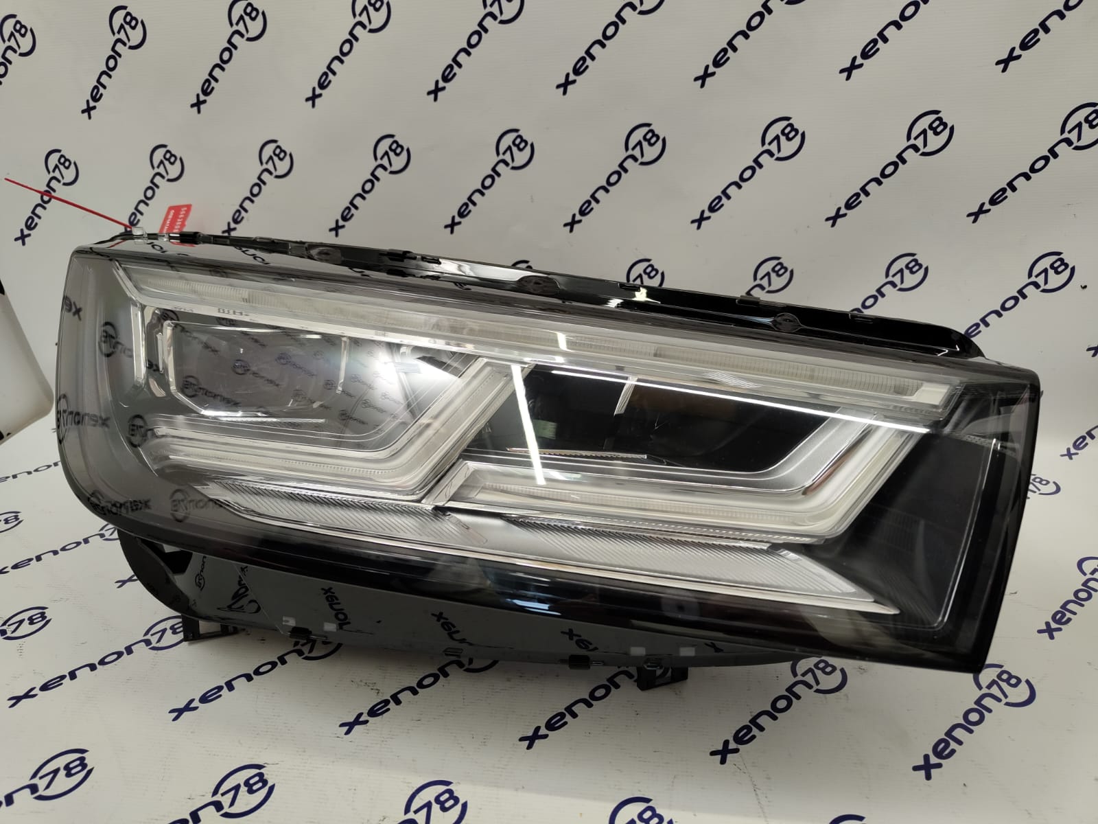 Фара Audi Q5 (2) правая 80A941774G БУ 17г. (полировка стекла) П1-15-1