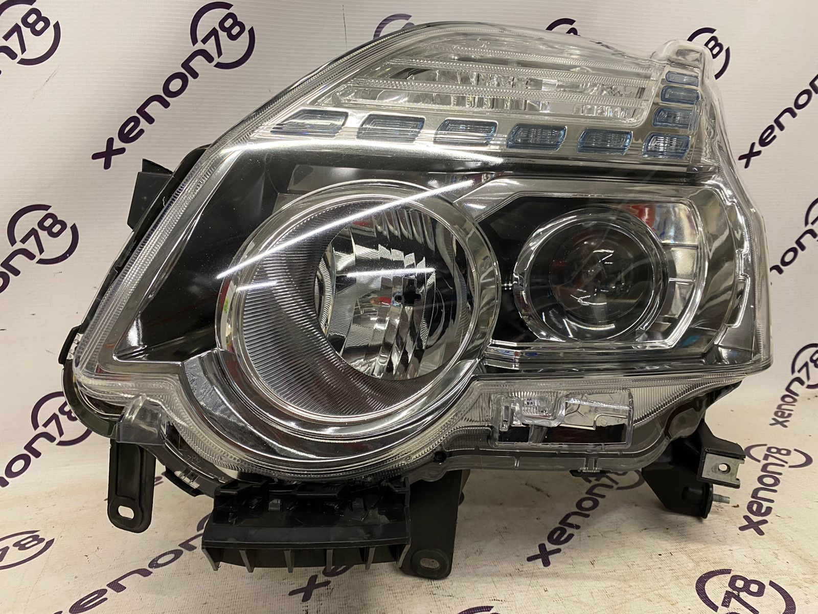 Фара Nissan X-Trail T31 (c 2007г).левая Ксенон+LED б/у 21511F1LLDEM1