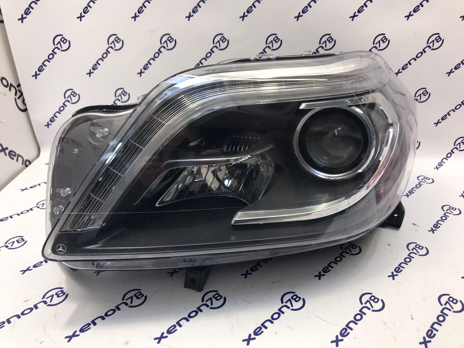 Фара Mercedes GL W166 левая A166820 27 61 бу ремонт крепления