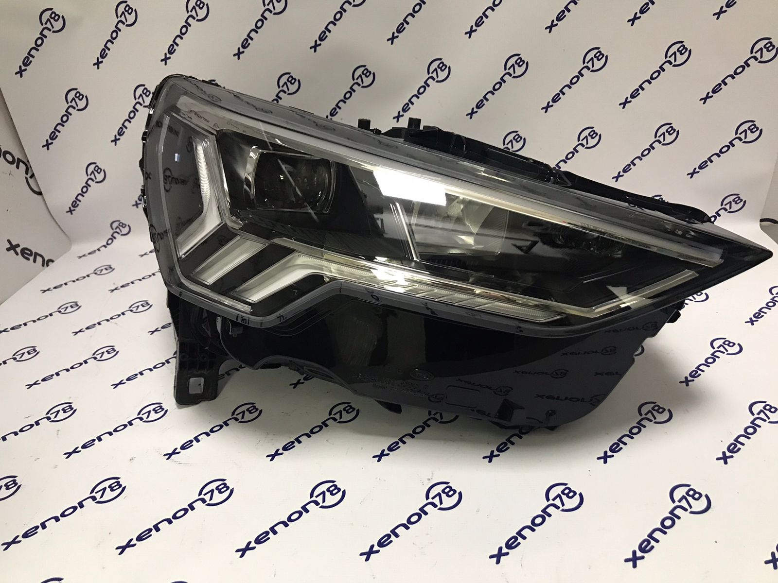 Фара Audi Q3 2 (F3) правая LED 83A941034 21г. Новое стекло П1-26-4