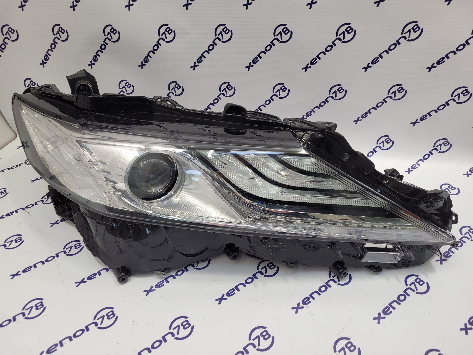 Фара Toyota CAMRY v70 Full правая 8114533E11 БУ 19г.(новое стекло, без верх.кр.)