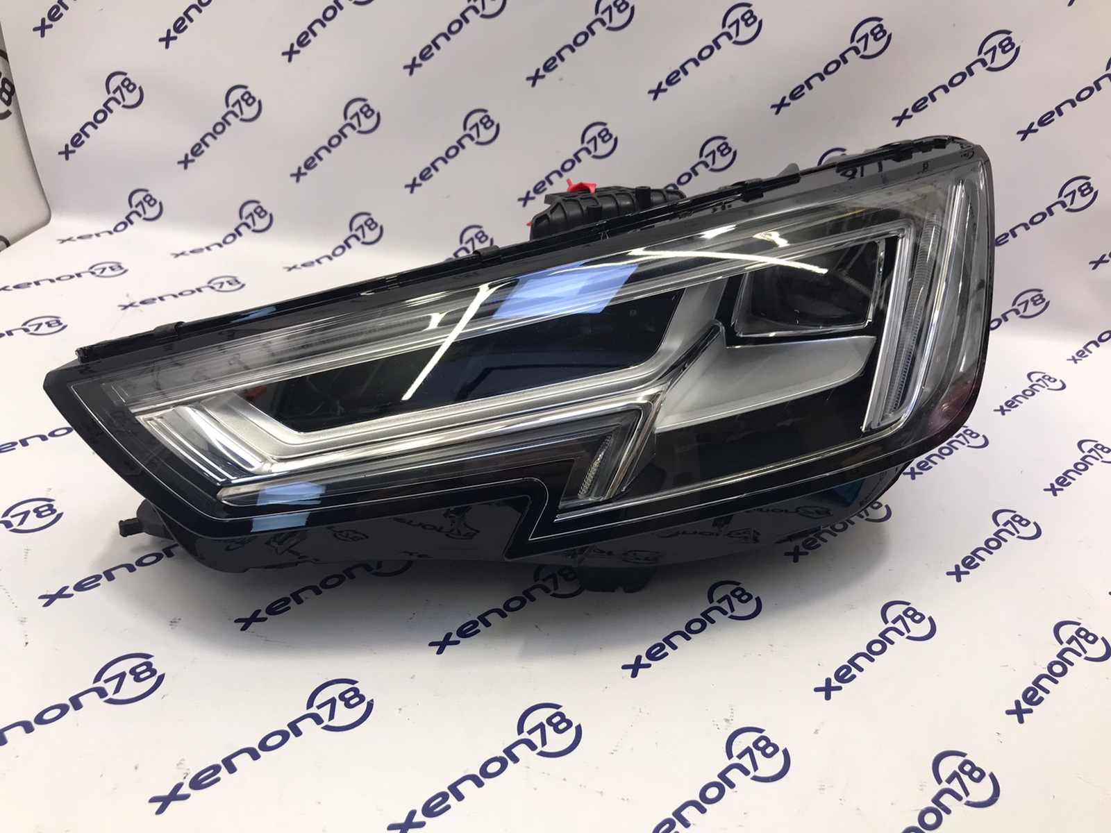 Фара Audi A4 B9 левая (15-20г.) 8W0941033C б/у (новое стекло, РК) П1-16-3