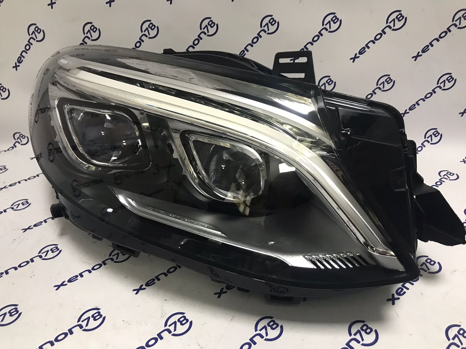 Фара Mercedes GLE coupe x166 правая A1669067602 бу 17г.(как новая)