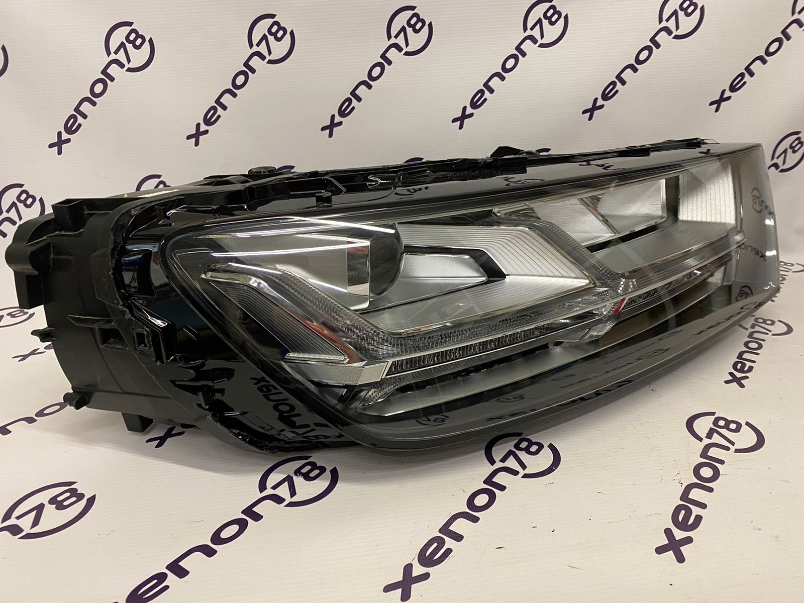 Фара Audi Q7 (2) правая 4M0941034 б/у ZKW 771.32.000.00 БУ 17г. замена ст.