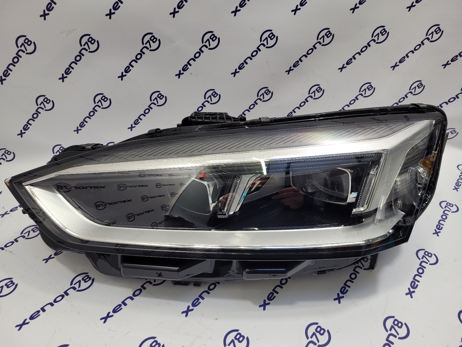 Фара Audi A5 2 (F5) LED  8W6941033D БУ 18г. левая, как новая 