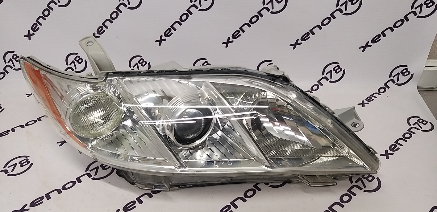 Фара Toyota Camry V40 правая (06-09г.) 8111006201 без верхнего крепления