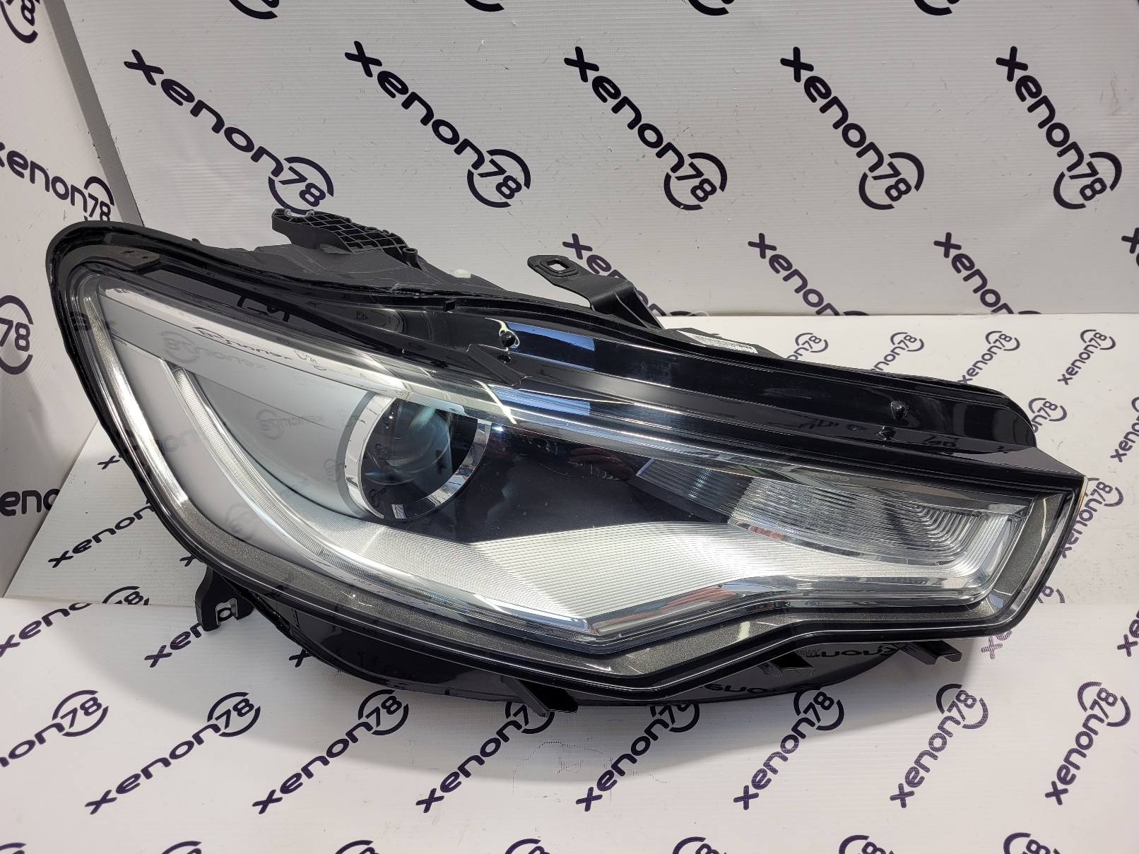 Фара Audi A6 C7 правая 4G0941006 1EL011150-12 (D3s+LED)  б/у 12г. 