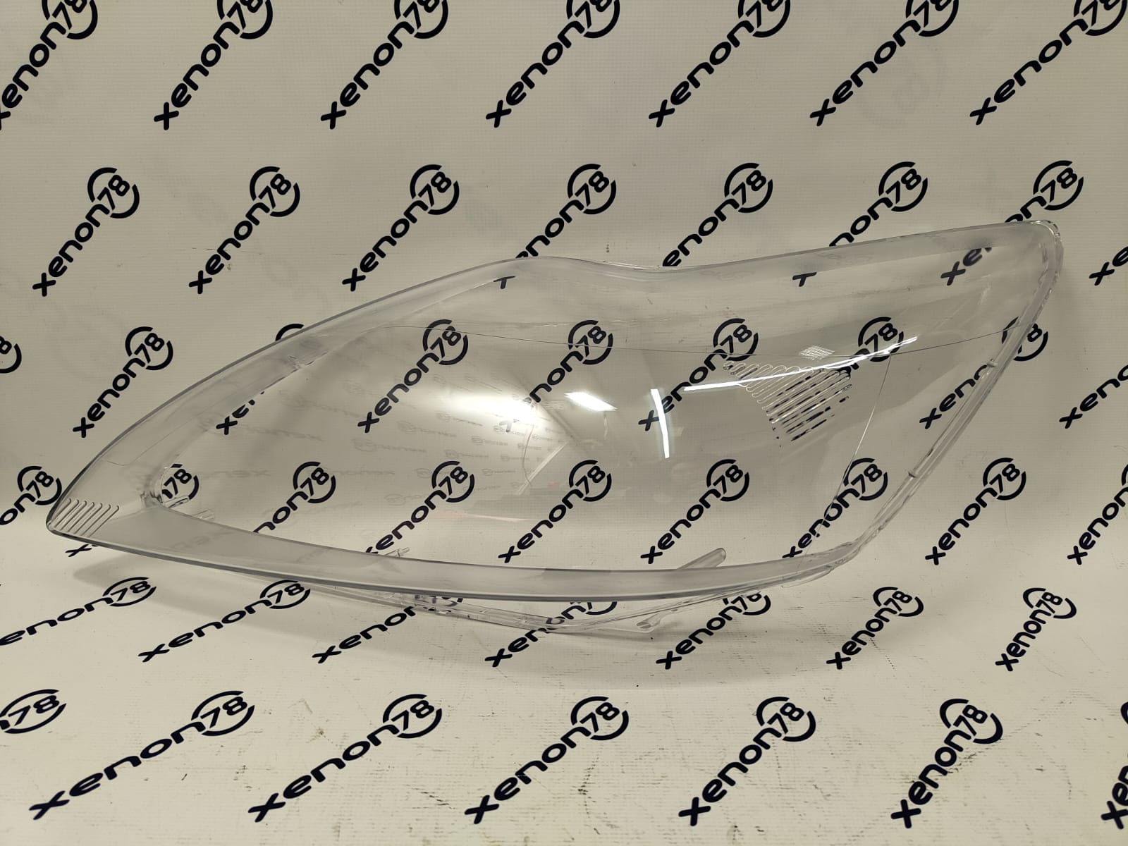 Стекло фары Ford Focus (2 рестайлинг) (2007-2011год) левое