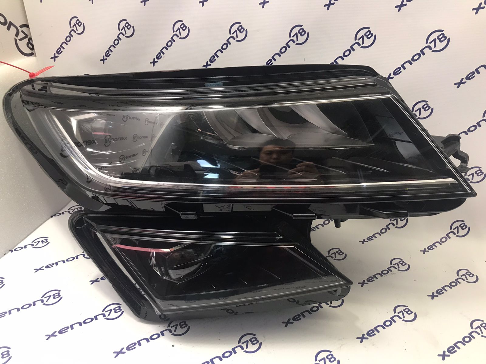 Фара Skoda Kodiaq 1 правая LED 566941016H БУ 20г. Произведен ремонт шипа на стекле ПРОДАНА