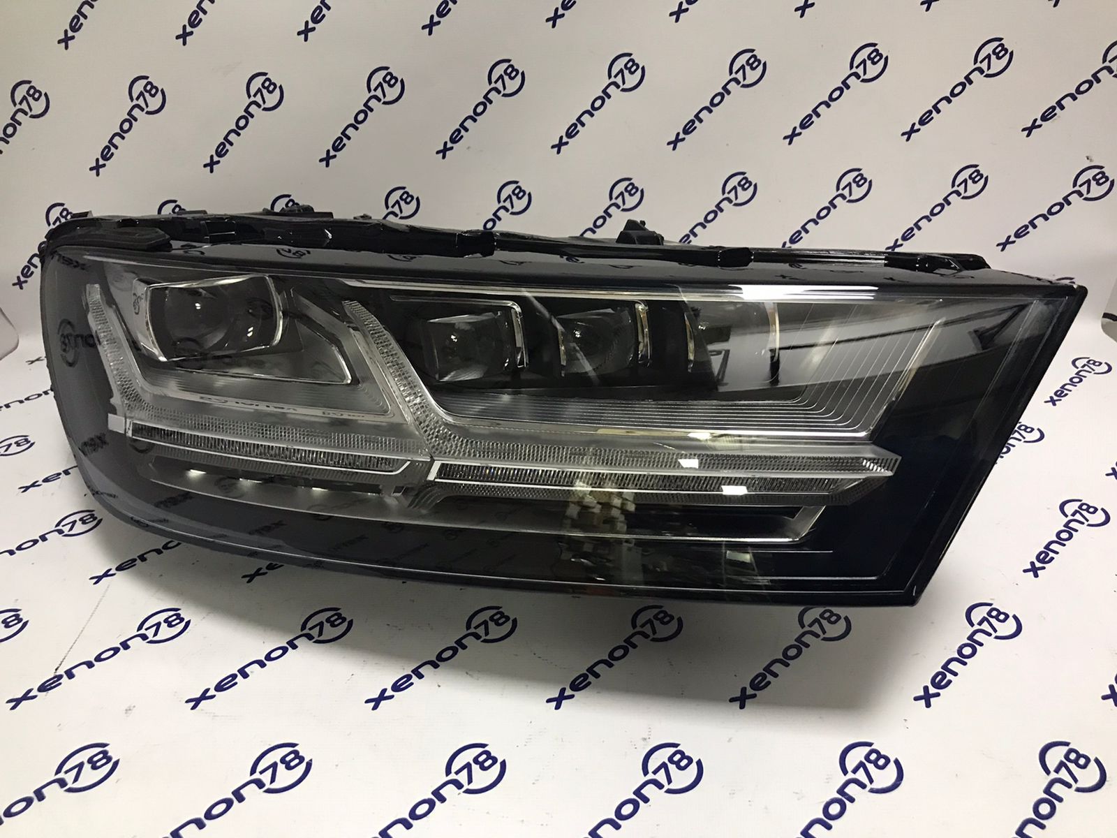 Фара Audi Q7 (2) правая 4M0941036 б/у ZKW БУ 18г. замена стекла П1