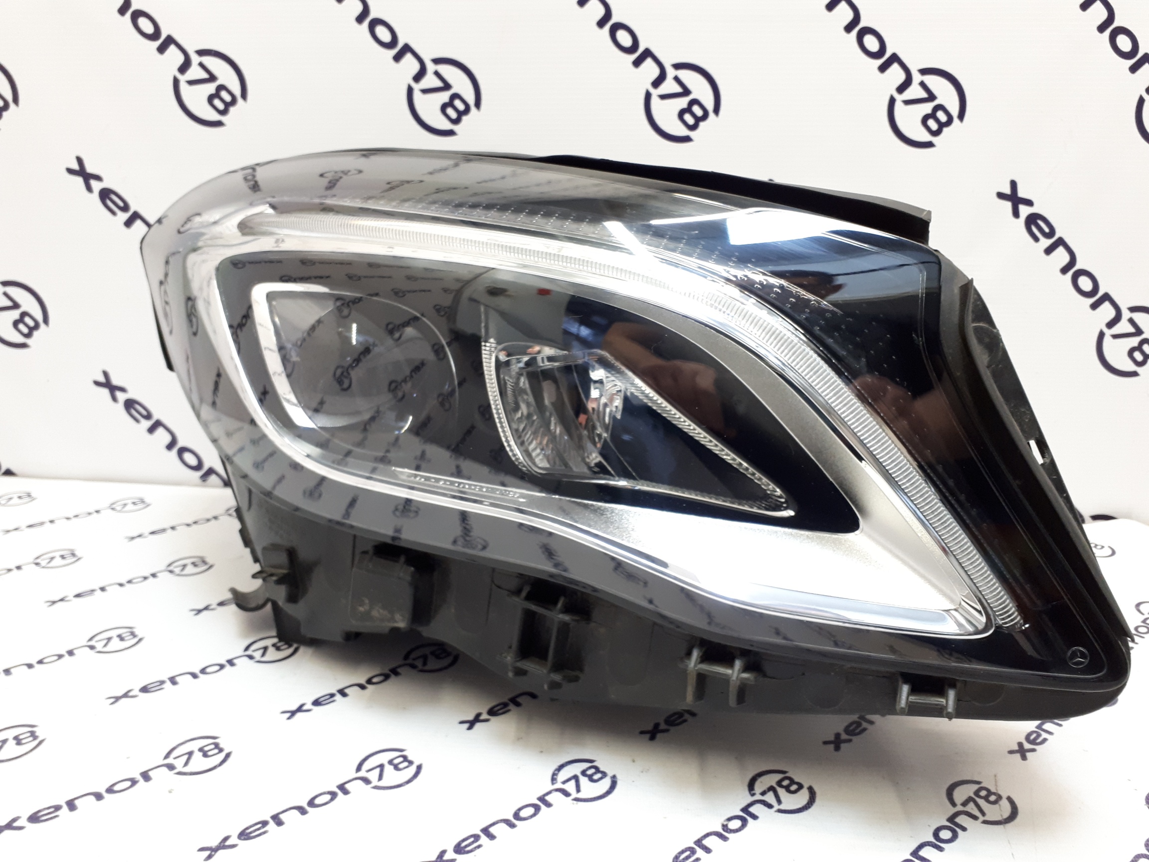 Фара MB GLA X156рест. правая A1569067000 бу 19г.(полировка стекла)