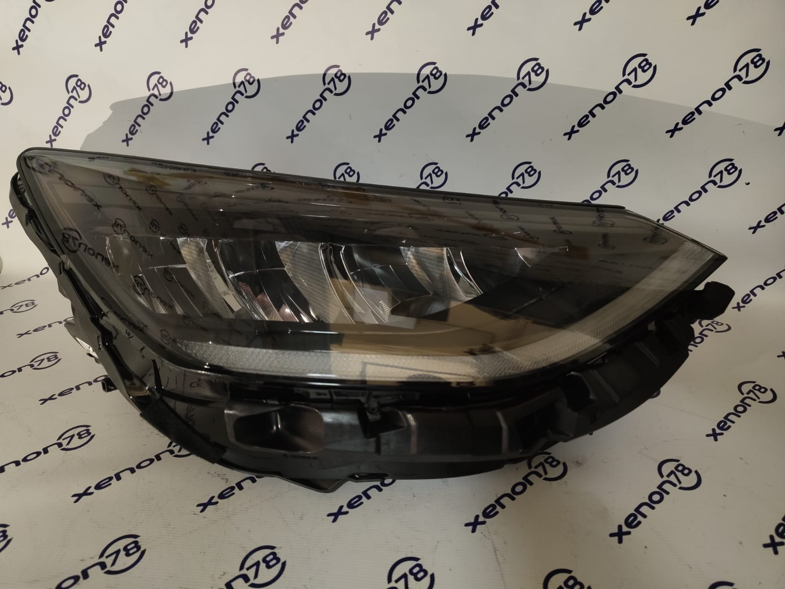 Фара Hyundai Sonata 8 DN8 правая 921021100 (рефлектор) БУ 21г. (рем.нижнего кр.) П1-12-1