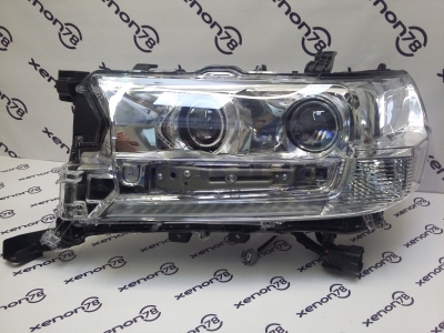 Фара Toyota LC200 LED 2016г левая б/у