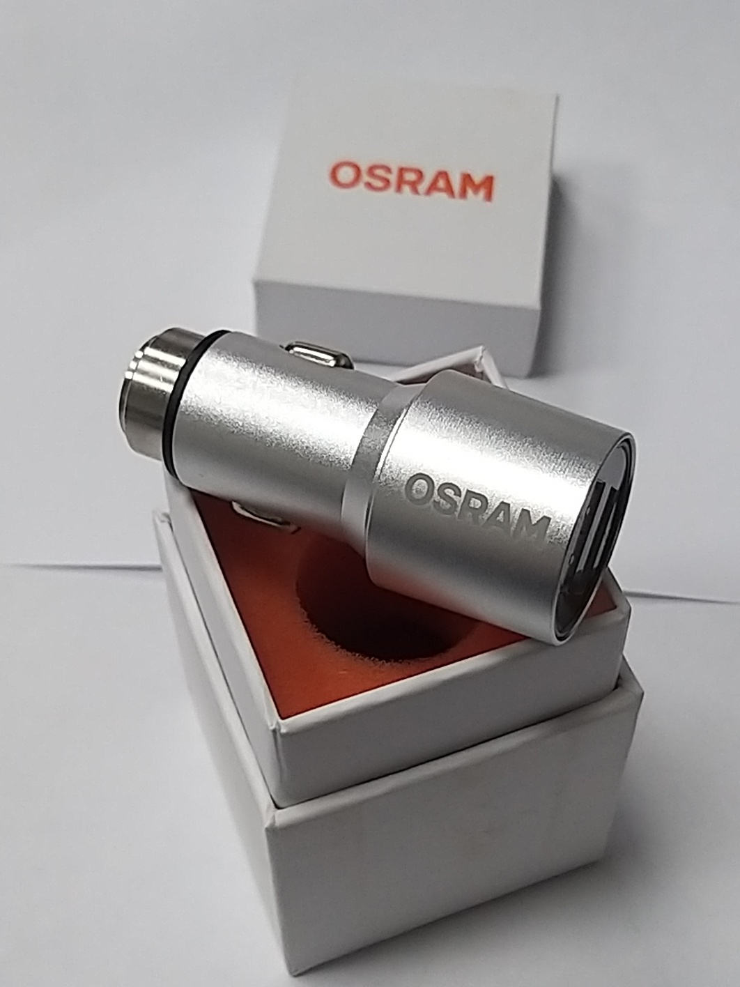 Автомобильный адаптер USB в прикуриватель OSRAM (1.0A, 2.1A)