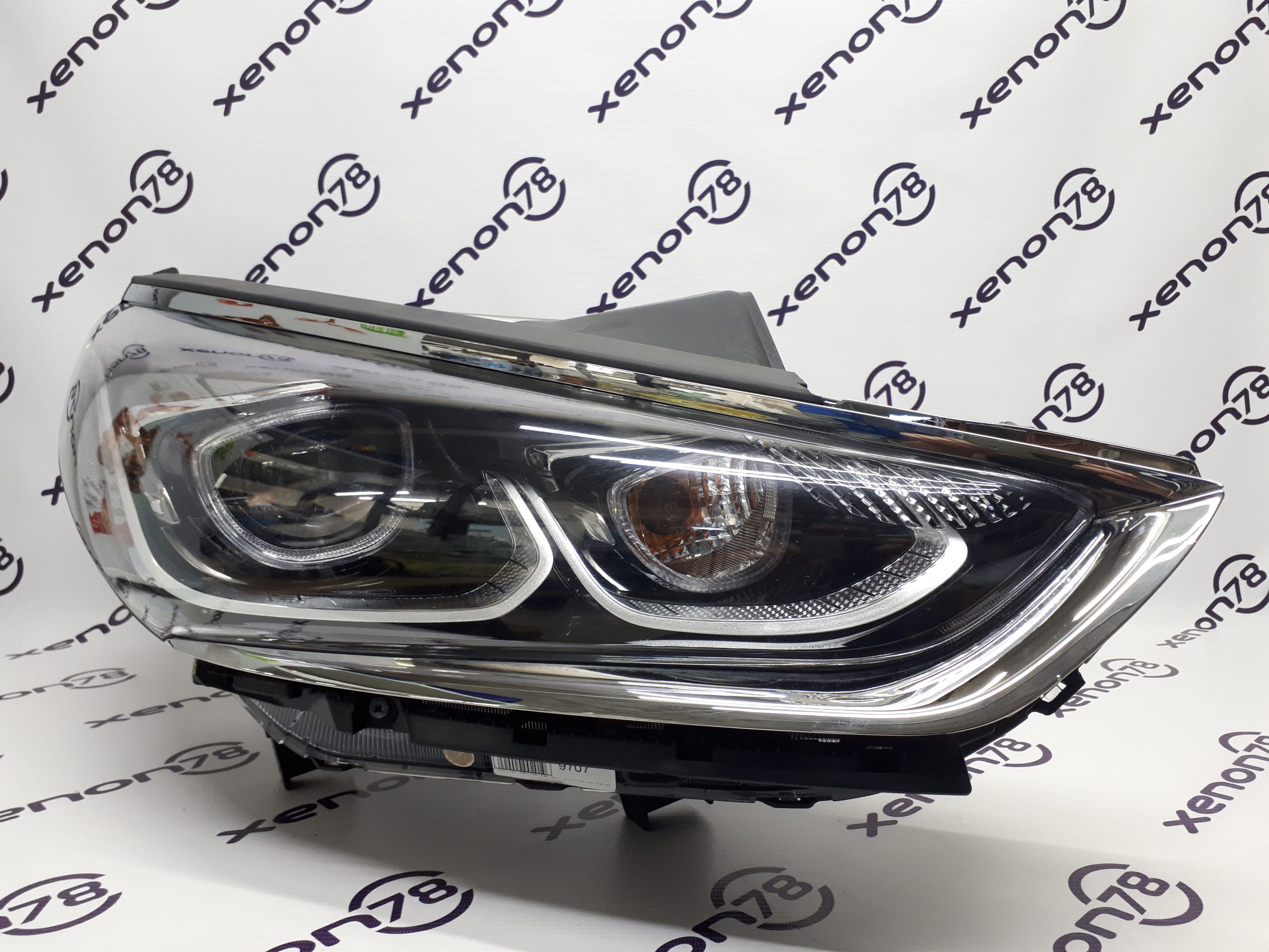 Фара Hyundai Sonata 7 LF (17-19г.) LED правая 92102-E66 БУ ремонт крепления П1-9-5
