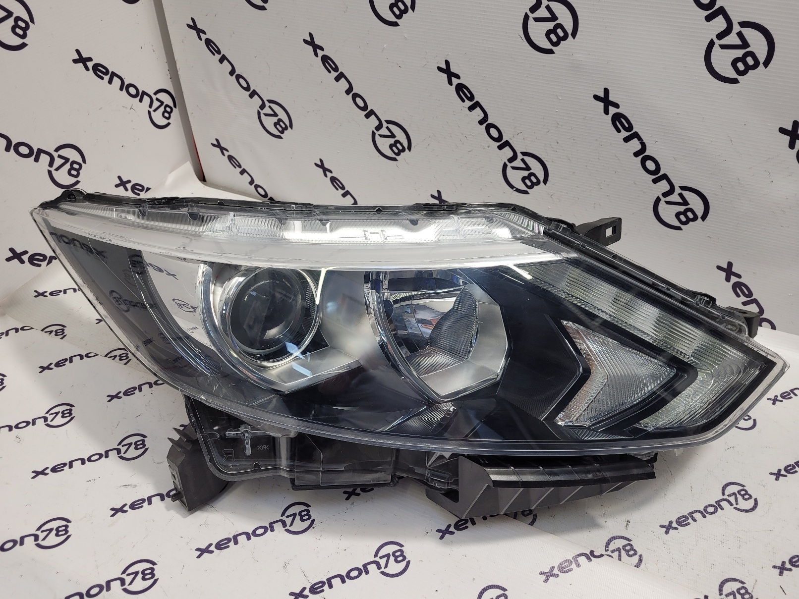 Фара Nissan Qashqai 2 J11 правая 100-18013 галоген H11 (без двух креплений) П1-19-4