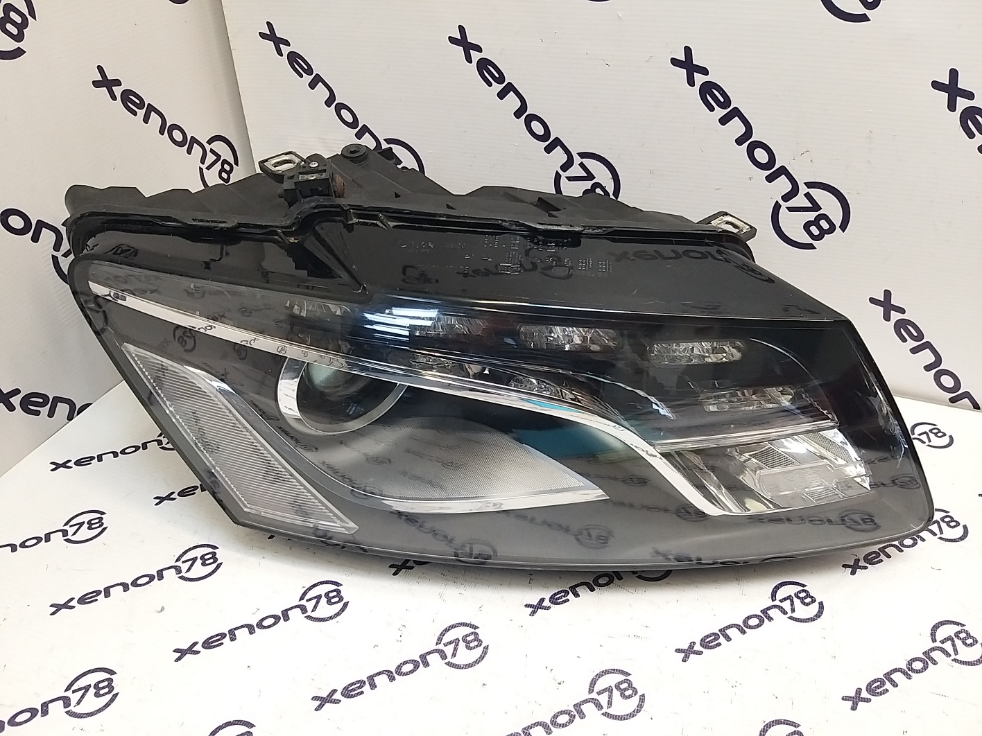 Фара Audi Q5(1) правая 8R0941004AF Koito БУ 12г. без бл.и ламп  П1-2-4
