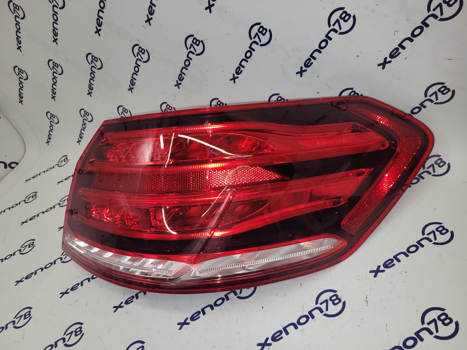 Фонарь задний Mercedes E-class w212 A2129060803 правый внешний БУ после ремонта! 