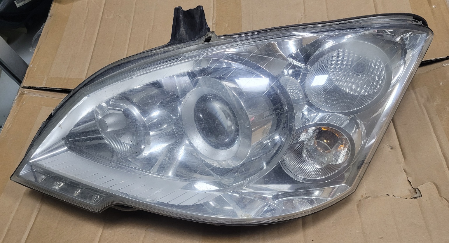 Фара Mercedes Viano w639  левая A6398202861 бу 10г.(ЗК замена корпуса) 