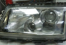 Замена штатных линз на светодиодные линзы 2.5" - Audi A8 (1997)