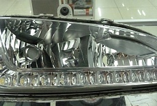 Устранение запотевания противотуманной фары и ремонт светодиодов на Hyundai Grand Santa Fe (2013 -)