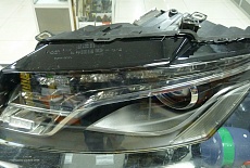 Замена штатных линз на линзы 3.0" Hella 3R - Audi Q5 (2009)