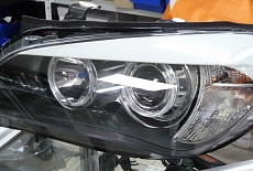 Установка светодиодных линз (модулей) Aozoom 3,0" и светодиодных колец в рефлекторные фары на BMW X1